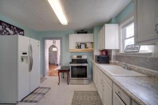 Akron Made Easy! Spacious Family Home Near Dtwn - 1