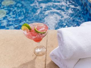 Luxury Flat with Balcony - Vivence Hotel - 8