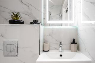 Historic Flat by Liverpool Street - 8