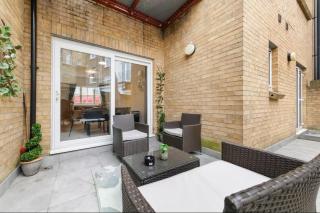 Bright N1 Family Home - 6