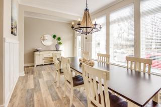 519 The Great Neck House - 4