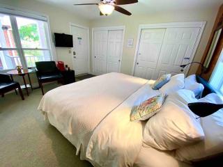 Top 1% Quiet Private Guestroom 2ppl Old Town NOTL - 2