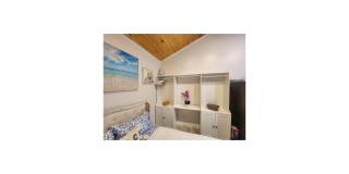 SoSo Design District Haven Charming Historic Retreat - 7