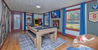 Carolina Pickleball & Pool House 5 Bedroom - 6