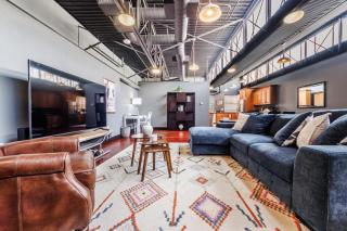 Long Beach Apartment - 10 Min Walk to the Beach! - 5