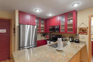 Chamonix #15 - Cozy Mtn Retreat with Fireplace - 9