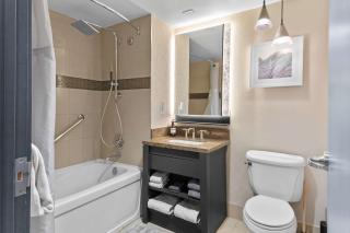 Hillside #508 - Cozy Studio w King Bed Fireplace & Kitchenette - 8