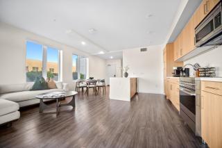 The Jade Hill Views - Penthouse - Pool, Gym, Balcony - 0