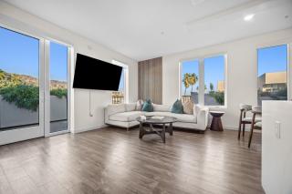 The Jade Hill Views - Penthouse - Pool, Gym, Balcony - 9