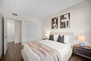 The Jade Hill Views - Penthouse - Pool, Gym, Balcony - 2