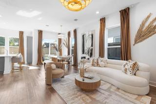 Spacious 8BR Duplex wRooftop & EV Sleeps 16 - 0