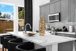 Spacious 8BR Duplex wRooftop & EV Sleeps 16 - 1