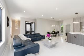 Brand-New 3Story Home with Rooftop in Midtown - 9