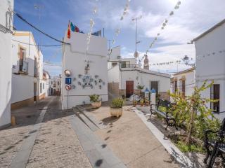 Apartment in Peñaflor with Charming Patio - 6