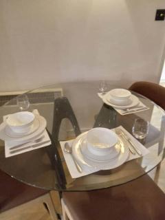 Luxury 2 Bedroom Apartment with Balcony in W9 - 6