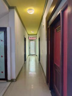 Huayun Primier Hotel - 9