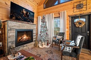 Luxury Couples Retreat- Hot Tub-Fireplace- Fire Pit- BBQ - 9