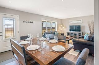 Single Level Vineyard Home | 6 PPL | Pet Friendly - 0