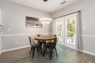 5-Bed Gem Close to Duluth Fun Sleeps 16 - 7