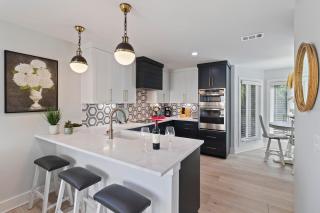 PC201G: 201G Port O'Call - 1