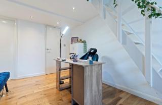 Cosy 1 BED w LOFT Sleeps 6 Close To Stations - 1