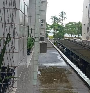 Frente ao Mar Embaré A poucos passos da praia - 2