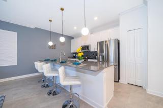 4435LT TOWNHOUSE 4 BEDROOMS & 3 BATHROOMS + POOL - 1