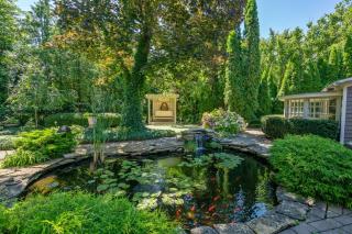 Hot Tub | Heart of Old Town NOTL | 2 Guests - 2