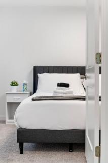 Charming 1-bedroom house in Seattle with AC - 1