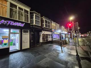 Blackpool Apartments - 9