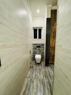 Peaceful Stay with WiFi Smart TV - Lahore - 1