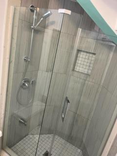 bachelor basement apartment with private kitchenette, washroom, and parking - 7