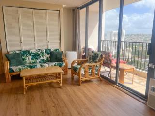 Waikiki Banyan 2111A condo - 2