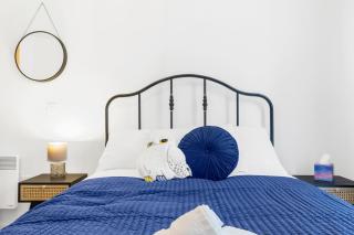 Luxury 2Bed Spacious Apartment- City Centre- Free Parking - 3