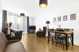Luxury 2Bed Spacious Apartment- City Centre- Free Parking - 6