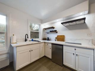 Family Getaway Near Yosemite - Downtown Mariposa - 2