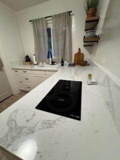 Charming Yosemite Basecamp - Walk to Downtown - 2