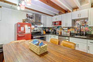 Hot Tub, Trails and Tranquil Views! Cozy SeaTac Spot - 8