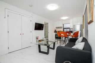 Vancouver 2Bed 2 Bath Laneway Steps to SkyTrain - 9