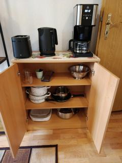 Klein, aber fast alles vorhanden, ideal für 2 Pers - 8