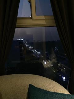 Luniq 1 BR Self Check-in Gulberg MM Alam - 3