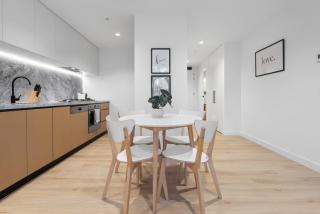 Perfect St Kilda Stay - 3 Bedrooms 1 Free Parking - 1