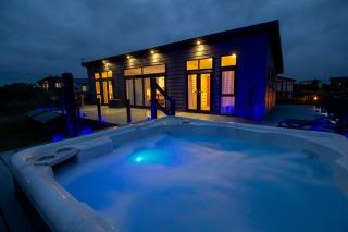 Teal Lodge Cornwall - hot tub, indoor pool, near Perranporth - 0