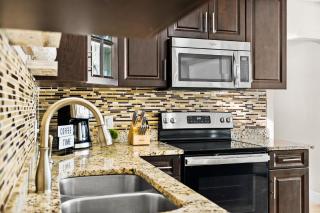 Private 5BR Oasis with Pool Near Clearwater Beach - 4