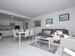 Four Bedroom Villa With Terrace and Swimming pool - 6