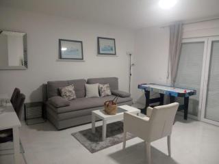 Four Bedroom Villa With Terrace and Swimming pool - 4