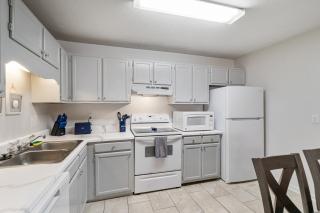 2BR, 5 Bed, Dogs OK, Private Patio, Fenced Yard, Near Beaches - 7