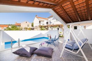 Seaside family friendly house with a swimming pool Drvenik Veliki, Drvenik - 22085 - 4