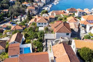 Seaside family friendly house with a swimming pool Drvenik Veliki, Drvenik - 22085 - 2