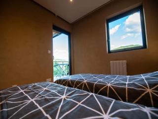 Mountain-view eco-friendly cottage - 4